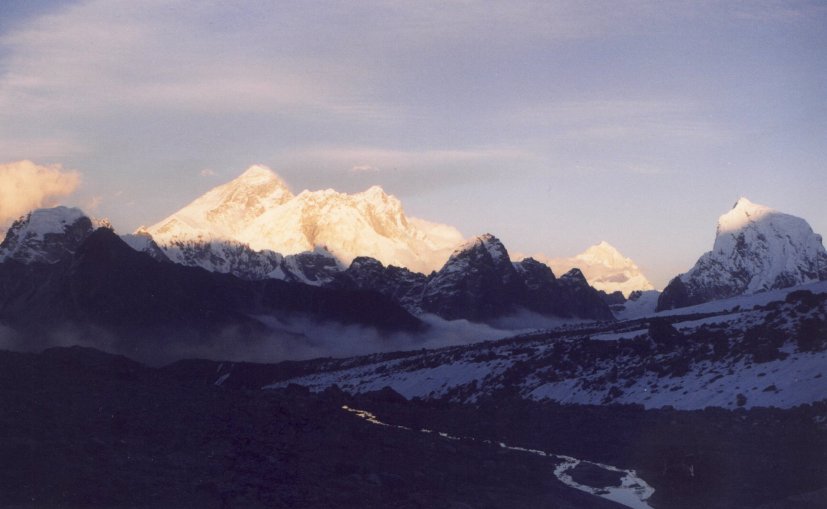 Sun begins to set on Everest