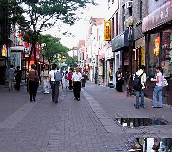 street in chinatown