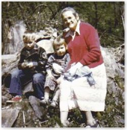 Photo of Pittsburgh, his sister and Grandma Gatewood in May 1958