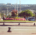 Marseille Airport - Jenny Grainger - 29sep99 - GIF image 124x120 pixels Decoded (bytes):13795, opening to JPEG image 605x400 Decoded size(Bytes):86819